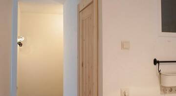 Фото номера Апартаменты с 2 спальнями Гостиница Hostel Zhili-Byli г. Псков 7