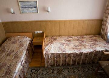 Фото номера Номер стандарт с 2 односпальными кроватями Гостиница Рижская г. Псков 4