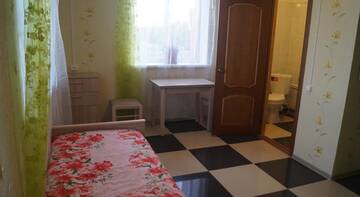 Фото номера Бюджетный трехместный номер Гостиница Guest House Cherekha г. Псков 4